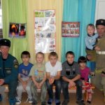 Ребята из приюта Волчанска примерили пожарные каски