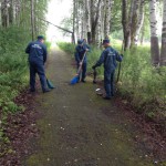 Сотрудники пожарной части убирали Комсомольский парк