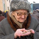 Пенсии в 2016 году планируют проиндексировать лишь на 4%