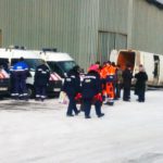 Пока мероприятия юбилейного конкурса не начались, на площадке перед учебным полигоном - настоящее броуновское движение: все куда-то идут, готовятся, здороваются друг с другом...